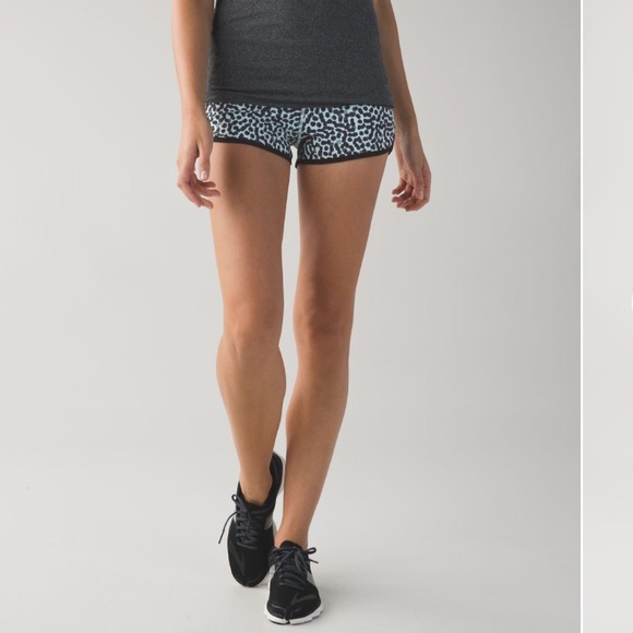 Lululemon Run: Speed Short Block-It Pocket
Ace Spot Tranquil Size 2 - Picture 10 of 10